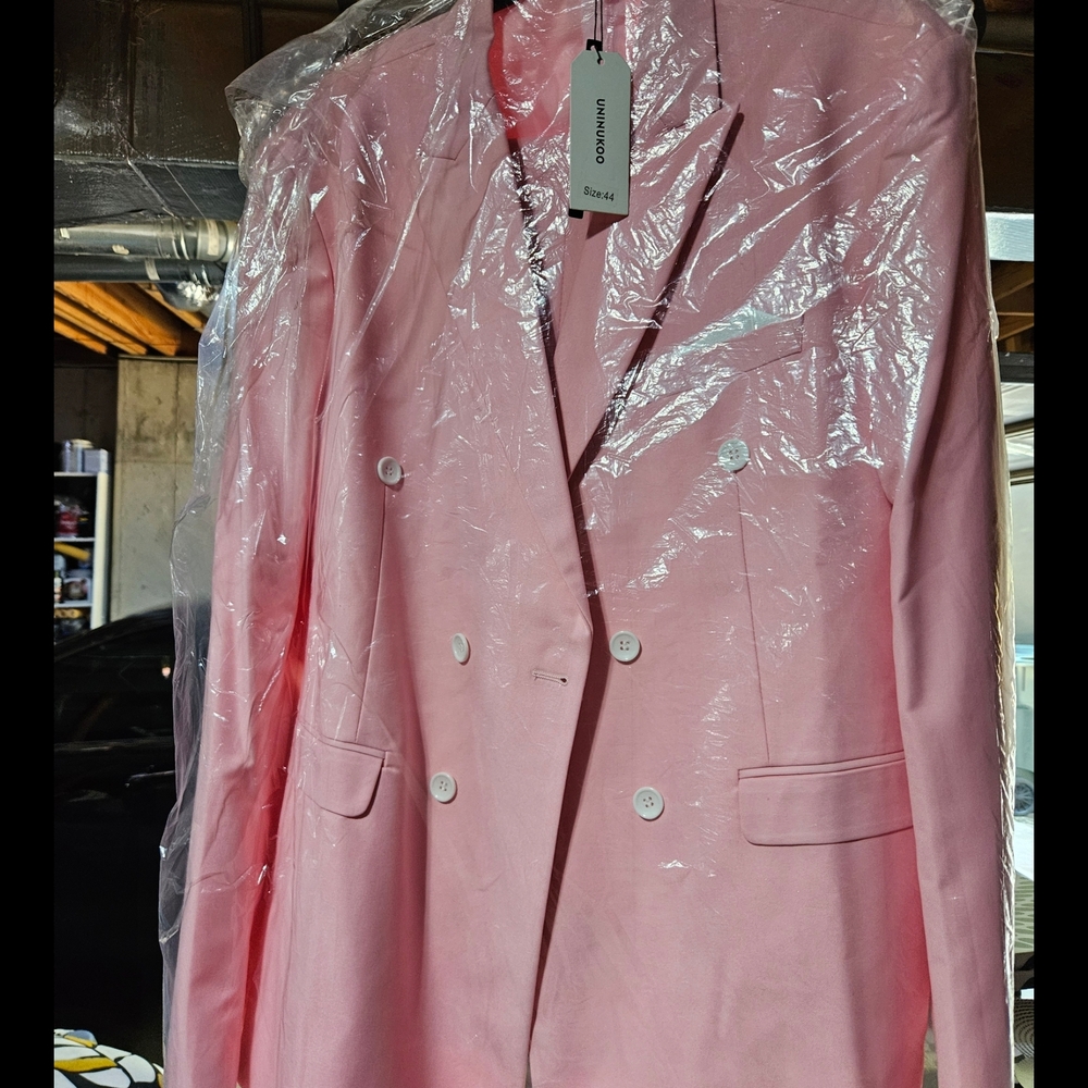 Elegant Light Pink Double-Breasted Blazer